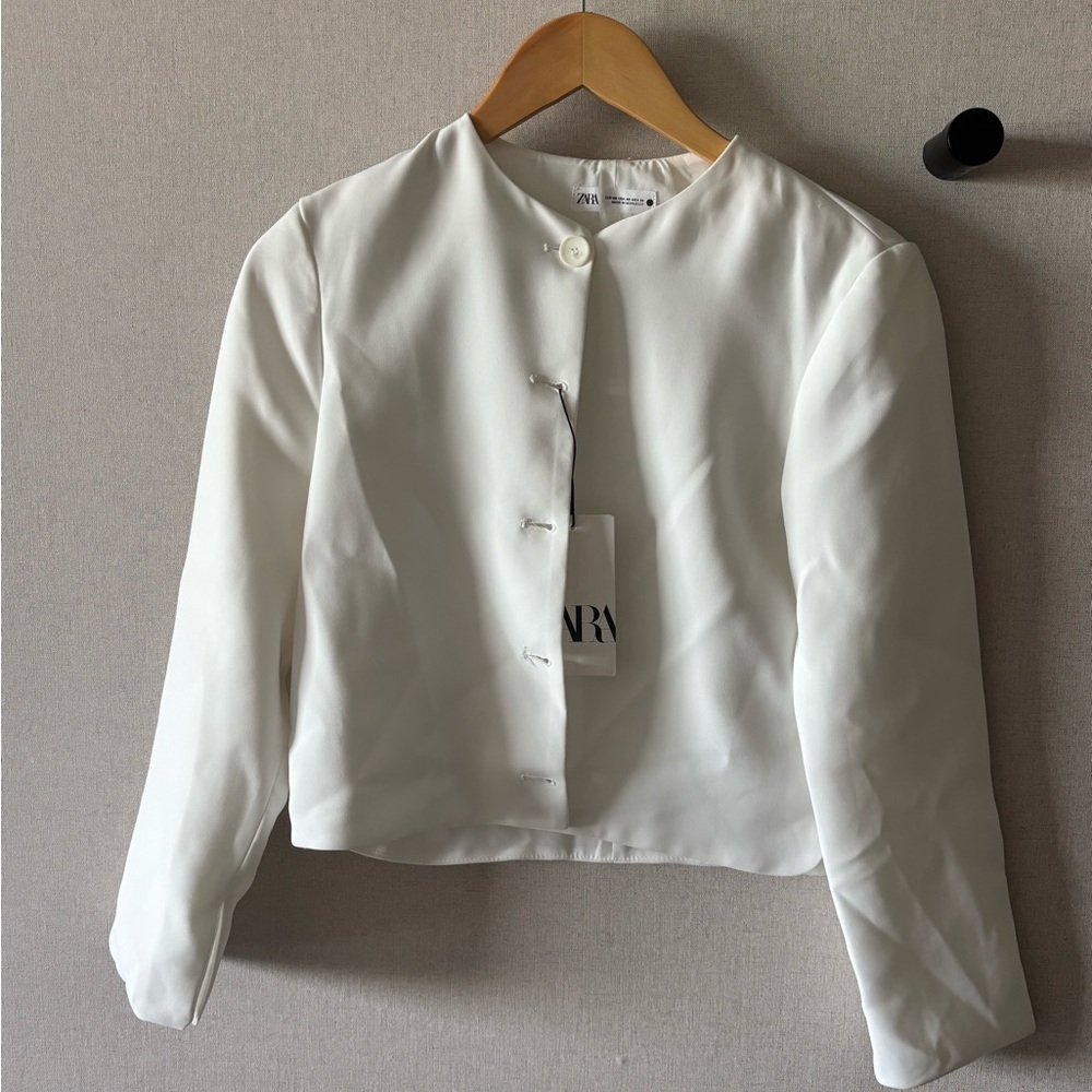Zara White Blazer Structured Collarless Design